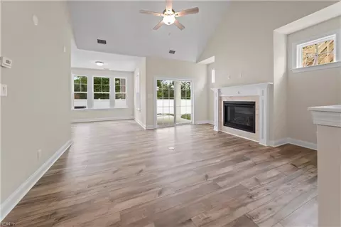 Living - 4607 Longleaf Pl, Chesapeake, VA 23321 photo 1 of 4