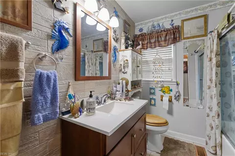 Bath - 1303 Willnew Dr, Hampton, VA 23669 photo 1 of 1