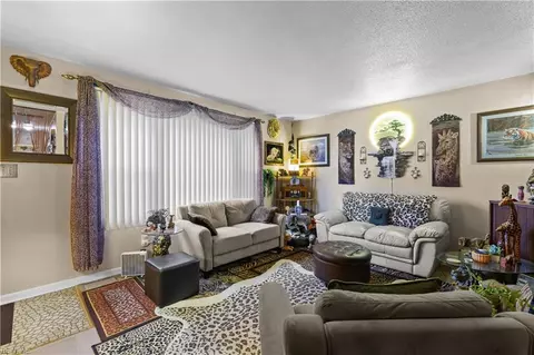 Living - 1303 Willnew Dr, Hampton, VA 23669 photo 2 of 3