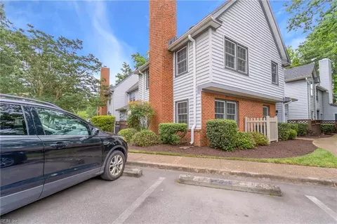 928 Saint Andrews Rch Reach #A, Chesapeake, VA 23320