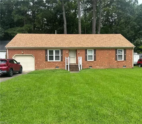 2868 Flag Rd, Chesapeake, VA 23323