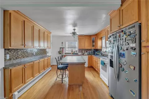 Kitchen - 409 Shoreline Dr, Hampton, VA 23669 photo 2 of 4