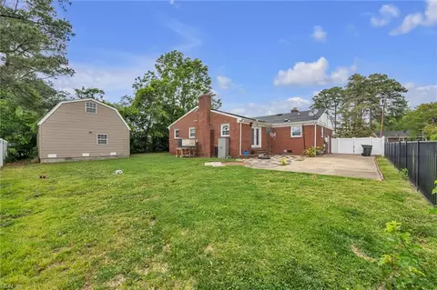 Exterior - 409 Shoreline Dr, Hampton, VA 23669 photo 6 of 10