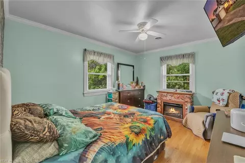 Bedroom - 409 Shoreline Dr, Hampton, VA 23669 photo 1 of 7