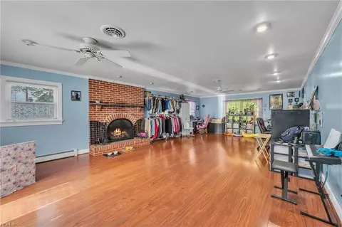 Living - 409 Shoreline Dr, Hampton, VA 23669 photo 2 of 2