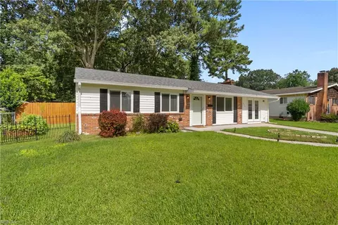453 Turf Dr, Virginia Beach, VA 23452