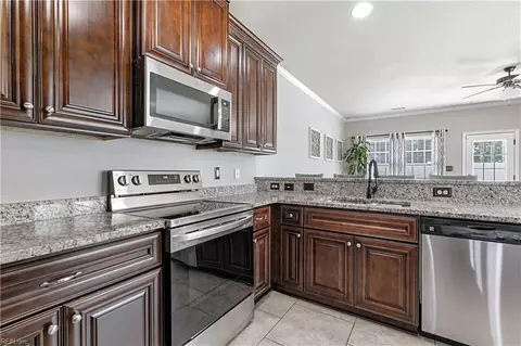 Kitchen - 7530 Villa Ct, Gloucester Point, VA 23062 photo 5 of 5