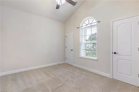 Bedroom - 7530 Villa Ct, Gloucester Point, VA 23062 photo 6 of 7