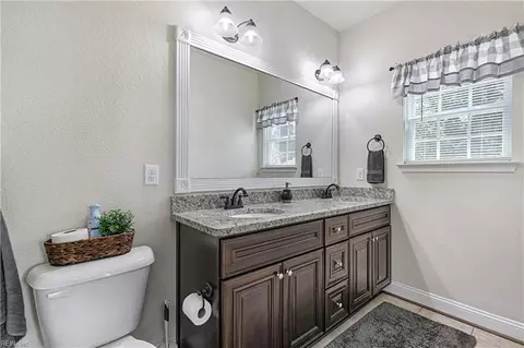 Bath - 7530 Villa Ct, Gloucester Point, VA 23062 photo 1 of 3