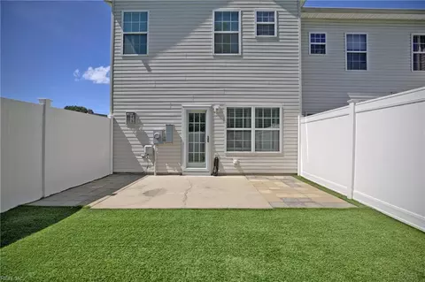 Exterior - 7530 Villa Ct, Gloucester Point, VA 23062 photo 3 of 6