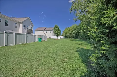 Exterior - 7530 Villa Ct, Gloucester Point, VA 23062 photo 5 of 6