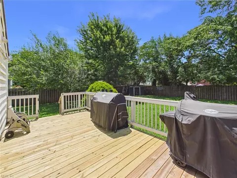 Exterior - 125 Eggleston Ave, Hampton, VA 23669 photo 13 of 13