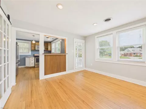 Living - 125 Eggleston Ave, Hampton, VA 23669 photo 7 of 7