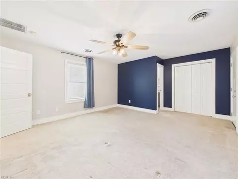 Bedroom - 125 Eggleston Ave, Hampton, VA 23669 photo 8 of 10