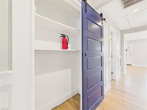 Entry Way - 125 Eggleston Ave, Hampton, VA 23669 photo 2 of 2