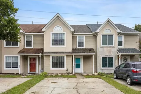 879 Old Clubhouse Rd, Virginia Beach, VA 23453