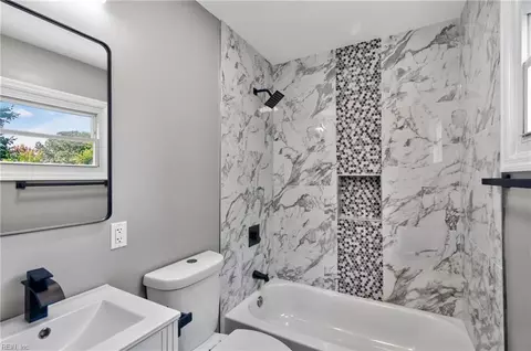 Bath - 825 Weymouth Ter, Hampton, VA 23666 photo 2 of 5