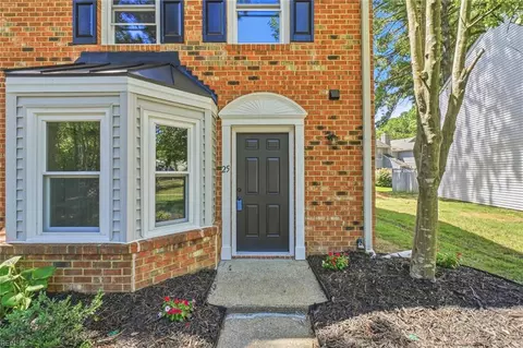 Exterior - 25 Corwin Cir, Hampton, VA 23666 photo 2 of 5