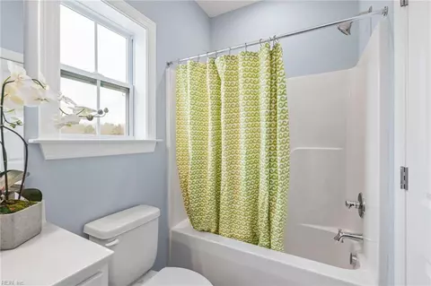 Bath - 2215 Nantucket Ave, Chesapeake, VA 23321 photo 3 of 4