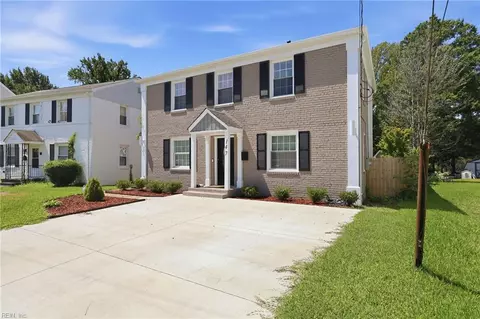 Exterior - 147 Armstrong Dr, Hampton, VA 23666 photo 3 of 7