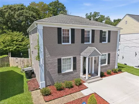 Exterior - 147 Armstrong Dr, Hampton, VA 23666 photo 2 of 7