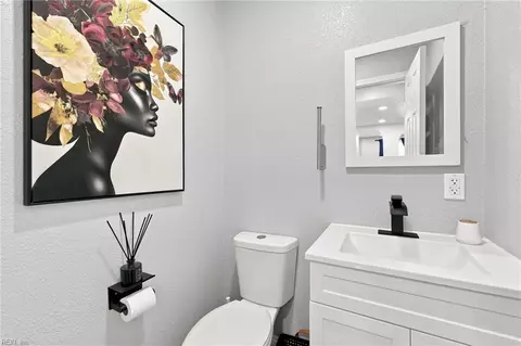 Bath - 147 Armstrong Dr, Hampton, VA 23666 photo 1 of 7