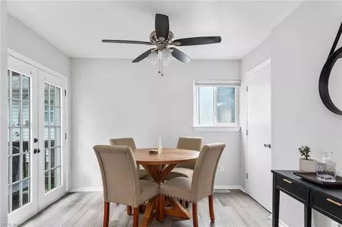 Dining - 29 Ireland St, Hampton, VA 23663 photo 2 of 2