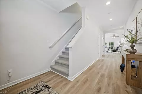 Entry Way - 245 Clifton St, Hampton, VA 23661 photo 2 of 7