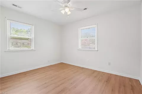 Bedroom - 38 Rendon Dr, Hampton, VA 23666 photo 3 of 7