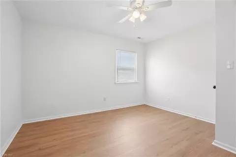 Bedroom - 38 Rendon Dr, Hampton, VA 23666 photo 7 of 7