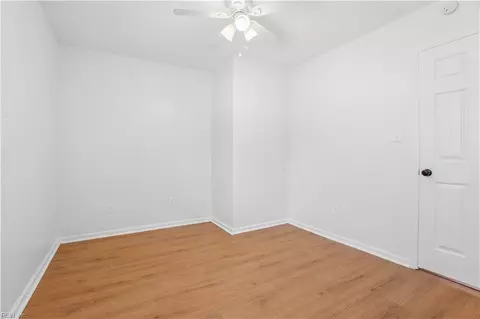 Bedroom - 38 Rendon Dr, Hampton, VA 23666 photo 2 of 7