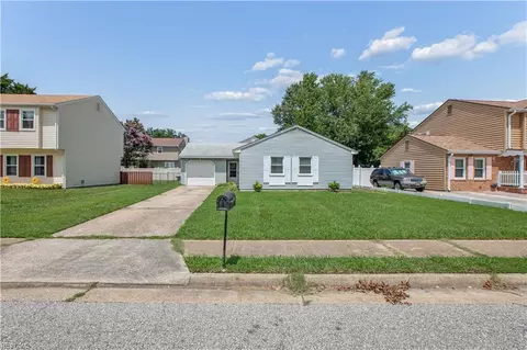 Exterior - 38 Rendon Dr, Hampton, VA 23666 photo 3 of 7