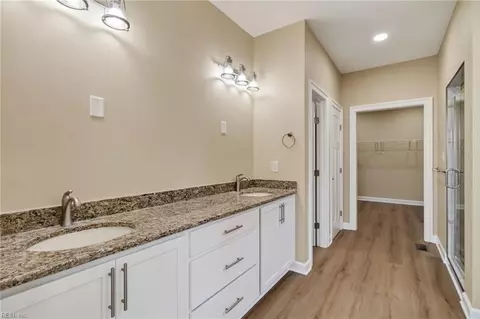 Entry Way - 24 Brough Ln, Hampton, VA 23669 photo 2 of 4