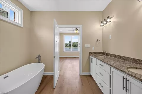 Entry Way - 24 Brough Ln, Hampton, VA 23669 photo 3 of 4