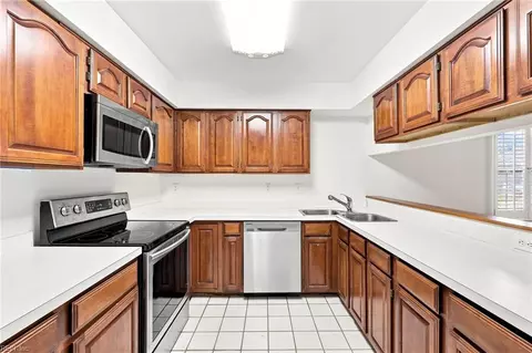 Kitchen - 1 Loquat Pl, Hampton, VA 23666 photo 2 of 2