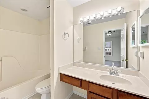 Bath - 1 Loquat Pl, Hampton, VA 23666 photo 4 of 4