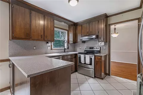 Kitchen - 22 Charlene Loop, Hampton, VA 23666 photo 2 of 4