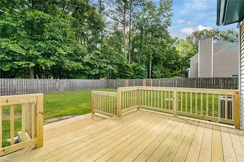 Exterior - 22 Charlene Loop, Hampton, VA 23666 photo 2 of 9