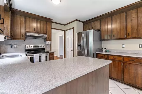 Kitchen - 22 Charlene Loop, Hampton, VA 23666 photo 3 of 4
