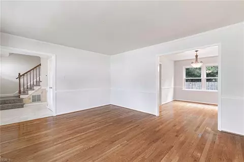 Living - 22 Charlene Loop, Hampton, VA 23666 photo 2 of 3