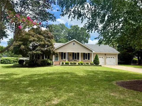 1572 Bay Point Dr, Virginia Beach, VA 23454