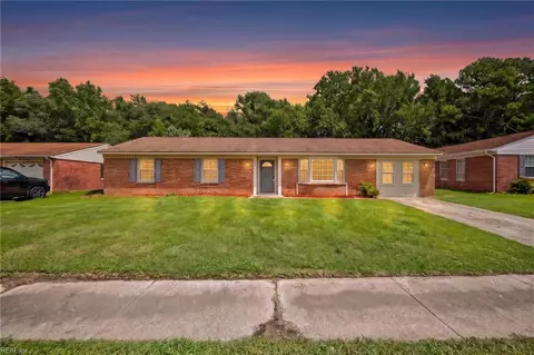 978 Strickland Blvd, Virginia Beach, VA 23464