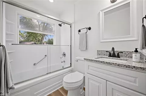 Bath - 1830 Beall Dr, Hampton, VA 23663 photo 4 of 4