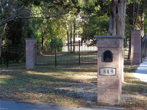 849 E Sparrow Rd, Virginia Beach, VA 23464