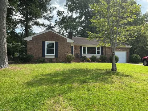 5529 S Greenefield Dr, Portsmouth, VA 23703