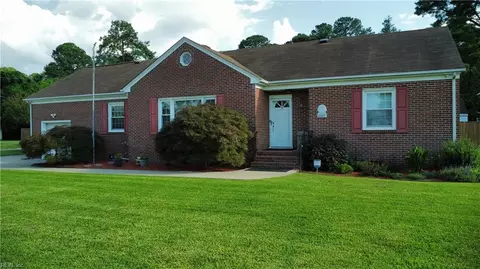 4901 Clintwood Dr, Portsmouth, VA 23703