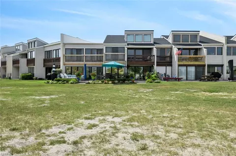 3920 Whispering Oaks Pl #102, Virginia Beach, VA 23455