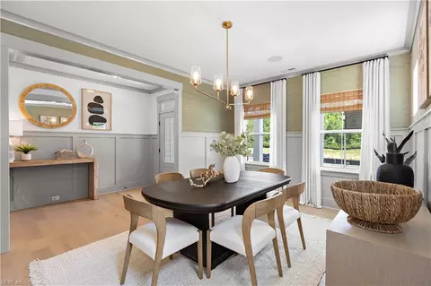 Dining - 316 Riverview Rd, Chesapeake, VA 23322 photo 2 of 4