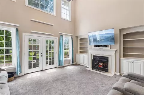 Living - 20711 Creekside Dr, Smithfield, VA 23430 photo 2 of 2