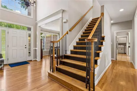 Entry Way - 20711 Creekside Dr, Smithfield, VA 23430 photo 2 of 4